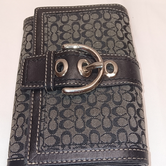 Coach Signature Jacquard Leather Envelope Buckle Bifold Wallet Zip - Picture 8 of 8